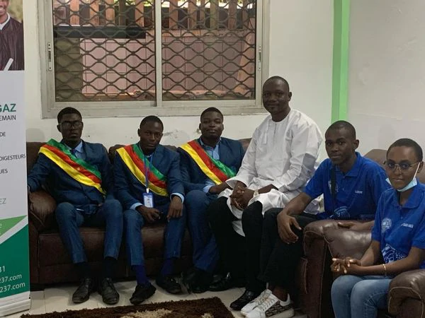 Visite de sénateurs Juniors de la Région du littoral au siège CEO Sarl